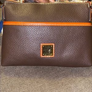 Dooney & bourke purse